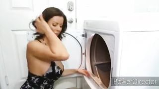 Perverz milf anyuka a fiával szexel