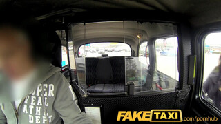 FakeTaxi - cuki nőci hatalmas seggel megfizet