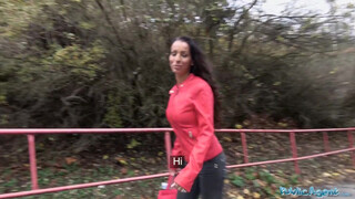 Public Agent - Méretes tőgyes milf és pornó ügynök