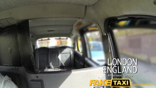 FakeTaxi cuki göndör csoki nőci nagyon jól baszható