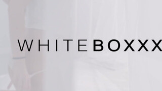 WhiteBoxxx - Nelly Kent a hatalmas kannás román kiscsaj