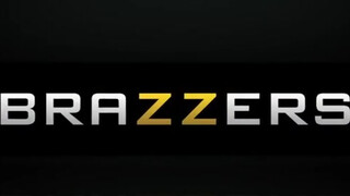 Katrina Jade kettő faszival dug - Brazzers