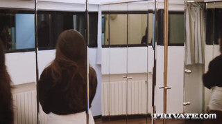 Private com - a főnöknek elégg hatalmas pöcse van