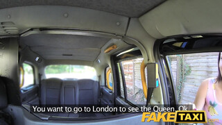 FakeTaxi - Latina spiné kúrel a taxissal