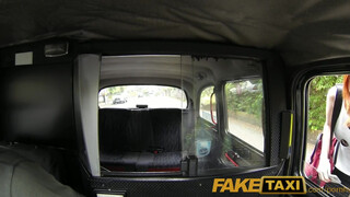 FakeTaxi - Zara DuRose popója megdöngetve