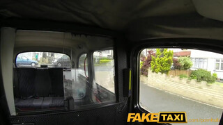 FakeTaxi - egy gyönyörű irodista hölgyemény