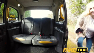 Fake Taxi - Hatalmas didkós világos szőke megkúrva