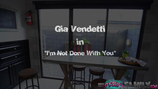 Gia Vendetti a szexy hosszú combú latin amerikai