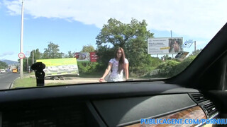 PublicAgent - Vanessa a izgató stoppos lány