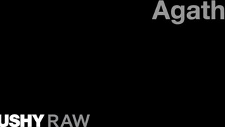 TUSHYRAW - Agatha a szexy vörös hajú nőci