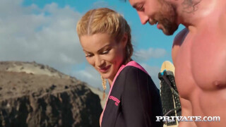 Private com - Cherry Kiss a szexy szörfös spiné