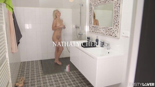 Nathaly Cherie picsája és hátsó bejárata is megrakva