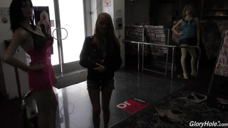 Hannah Hays kúrel a barna hapsival