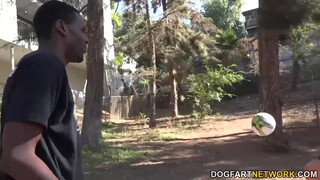 Jezabel Vessir fehér manus farkára vágyott