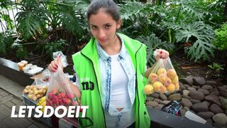Kolumbiai milf mary gomez arcára spriccel a forró dugás után