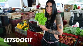 Fekete kiscsaj melina zapata felvett mély dugásra érett puncijába - spanyol milf