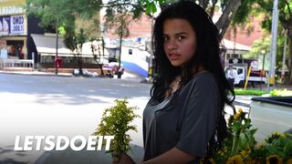 Aranyos csoki milf selena gomez mélyen dugva latina muffban