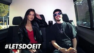 Vékony csoki Coco Kiss pénzért cidázza a méretes csoki fazt az verdában